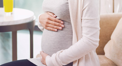 Can a fluttering feeling in the stomach be an early sign of pregnancy?