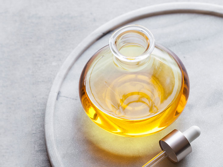 9 Reasons to Use Hazelnut Oil for Your Skin