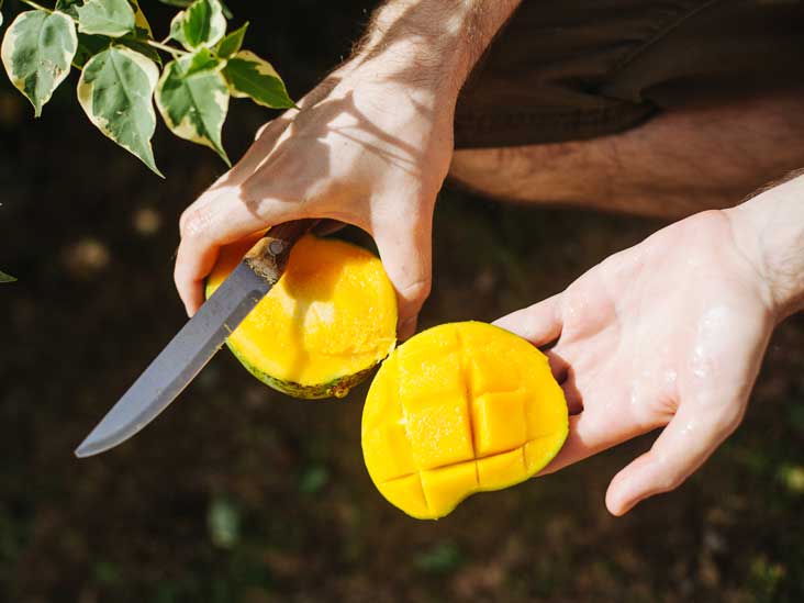 6 Simple Strategies for Cutting Fresh Mangoes