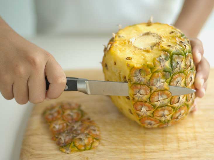 6 Easy Ways to Cut a Pineapple