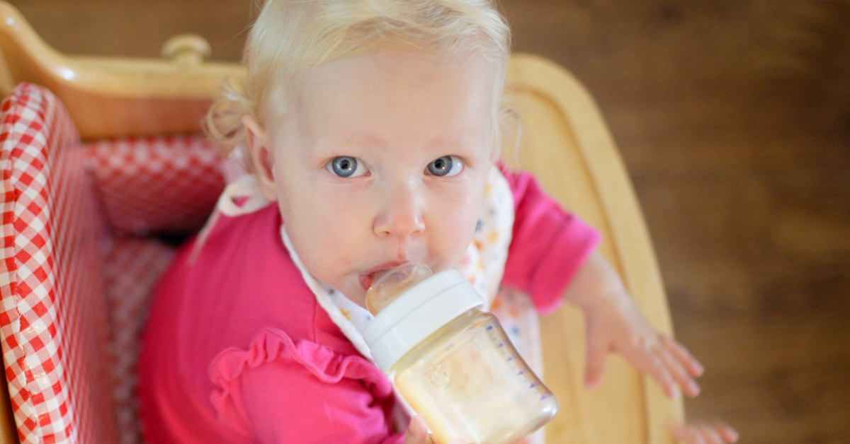 When Can Babies Drink Water: Age Recommendations and ...
