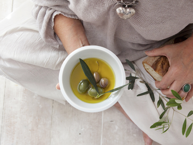 Why Extra Virgin Olive Oil Is the Healthiest Fat on Earth