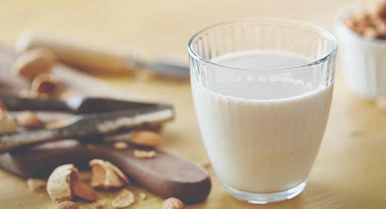 can a diabetic patient drink milk